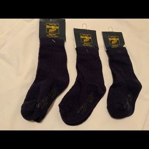 3 Oshkosh navy cotton socks. Size 5 to 6.5 .Ages approx 12 to 24 months.…